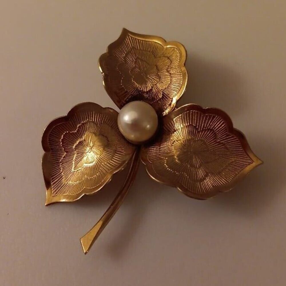 Vintage Winard 12K Gold Filled Floral Brooch